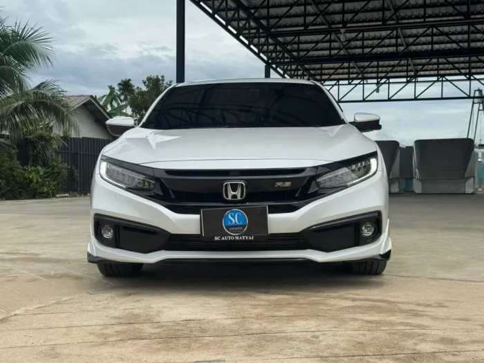 Front view of Honda Civic 1.5 RS Turbo year 2020 white color used car in Hatyai รูปที่ 11