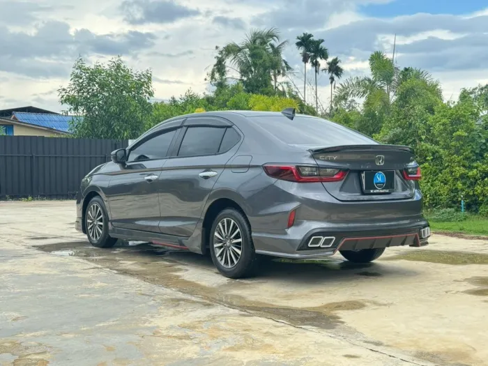 Front view of Honda City 1.0 Turbo SV year 2020 grey color used car in Hatyai รูปที่ 9
