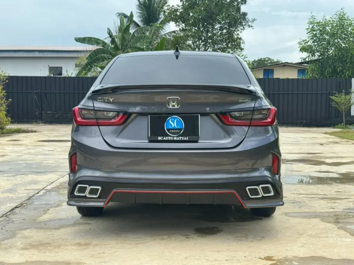 Front view of Honda City 1.0 Turbo SV year 2020 grey color used car in Hatyai รูปที่ 5
