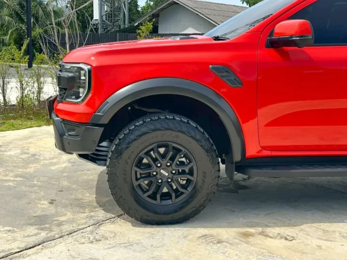 Front view of Ford Ranger Raptor 2.0 Bi-Turbo year 2023 red color used car in Hatyai รูปที่ 5
