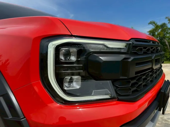 Front view of Ford Ranger Raptor 2.0 Bi-Turbo year 2023 red color used car in Hatyai รูปที่ 11