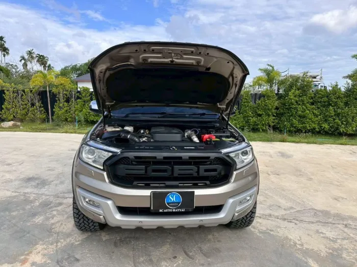Front view of Ford Everest 3.2 Titanium 4WD year 2016 gold bronze color used car in Hatyai รูปที่ 10