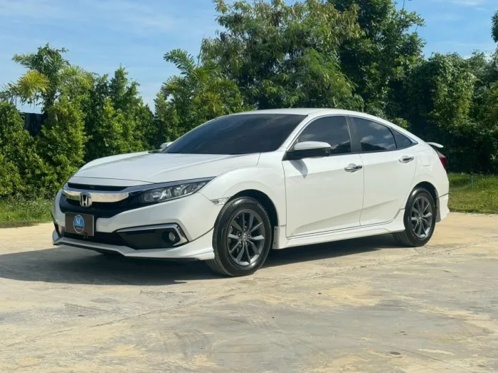 Front view of Honda Civic FC 1.8 EL year 2021 white color used car in Hatyai รูปที่ 5