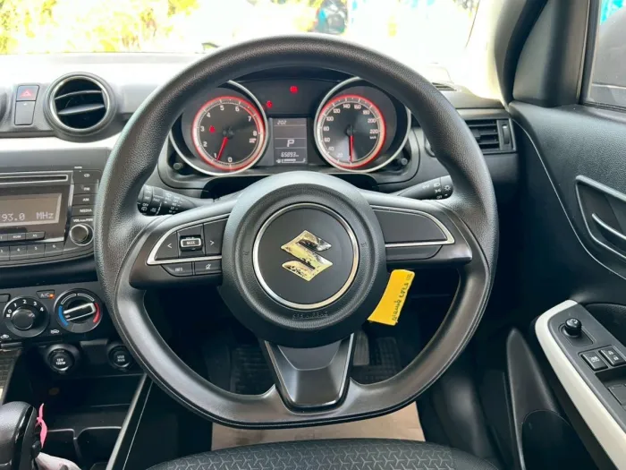 Front view of Suzuki Swift 1.2 GL CVT year 2019 silver color used car in Hatyai รูปที่ 10