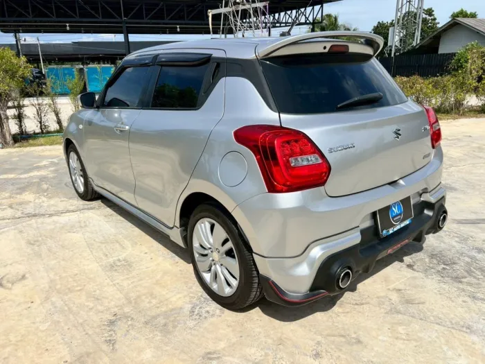 Front view of Suzuki Swift 1.2 GL CVT year 2019 silver color used car in Hatyai รูปที่ 6