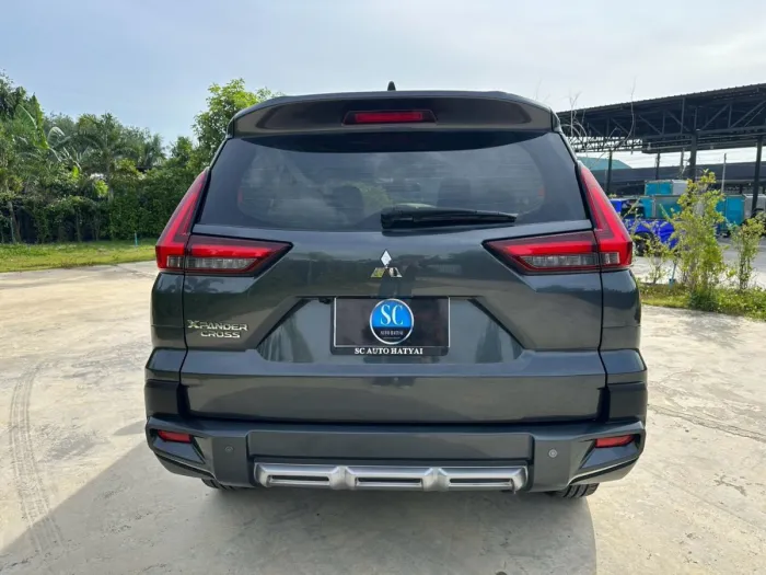 Front view of Mitsubishi Xpander Cross Minorchange grey color used car in Hatyai รูปที่ 5