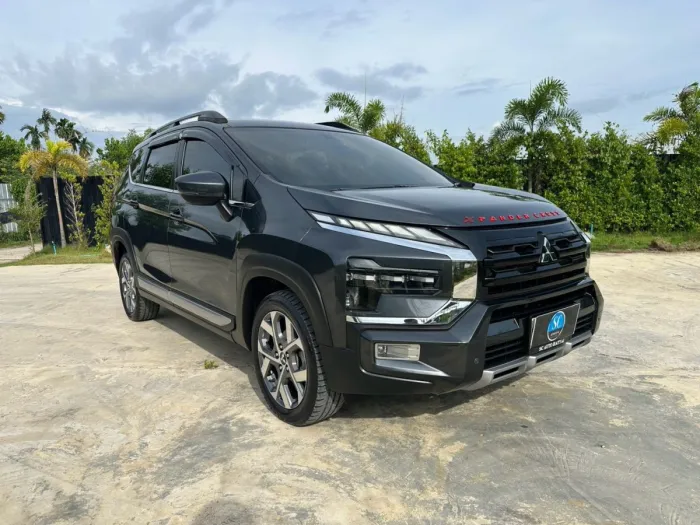 Front view of Mitsubishi Xpander Cross Minorchange grey color used car in Hatyai รูปที่ 8