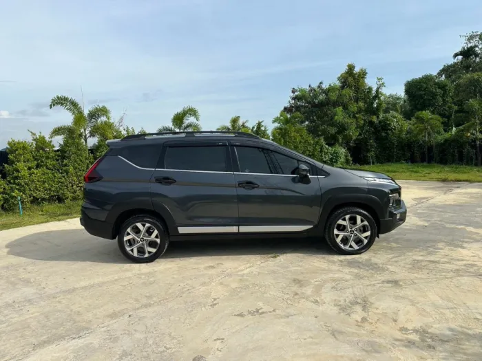 Front view of Mitsubishi Xpander Cross Minorchange grey color used car in Hatyai รูปที่ 11