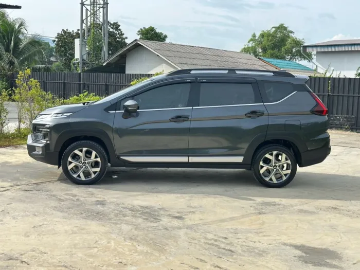 Front view of Mitsubishi Xpander Cross Minorchange grey color used car in Hatyai รูปที่ 10