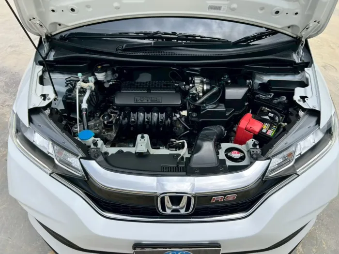 Front view of Honda Jazz 1.5 RS year 2019 white color used car in Hatyai รูปที่ 12