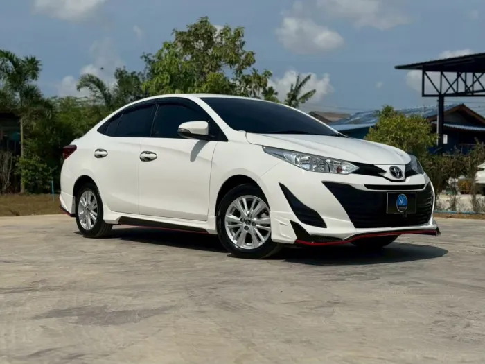 Front view of Toyota Yaris Ativ 1.2 E year 2019 white color used car in Hatyai