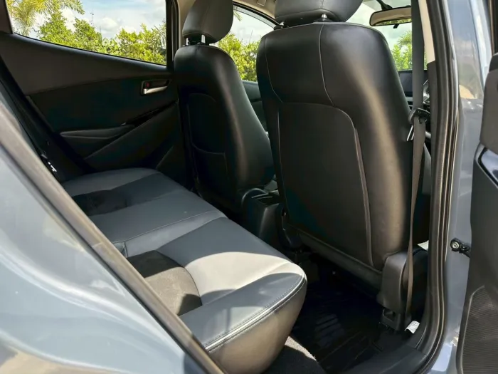 Front view of Mazda 2 Hatchback 1.3 S Leather Sport year 2021 grey color used car in Hatyai รูปที่ 18
