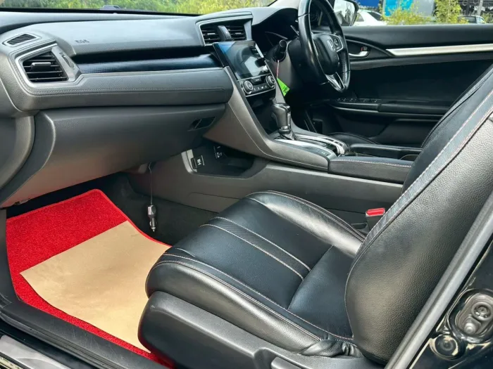 Front view of Honda Civic FC 1.8 EL year 2019 black color used car in Hatyai รูปที่ 14