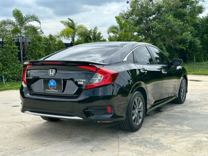 Front view of Honda Civic FC 1.8 EL year 2019 black color used car in Hatyai รูปที่ 4