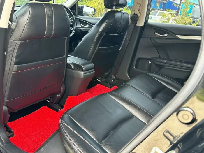 Front view of Honda Civic FC 1.8 EL year 2019 black color used car in Hatyai รูปที่ 13