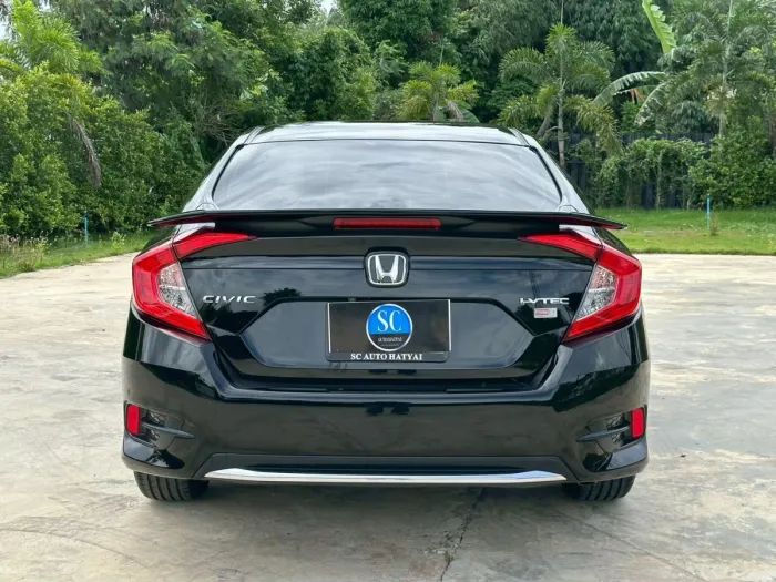 Front view of Honda Civic FC 1.8 EL year 2019 black color used car in Hatyai รูปที่ 5