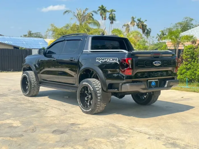 Front view of Ford Ranger Double Cab 2.0 Turbo Sport AT year 2024 black color used car in Hatyai รูปที่ 5