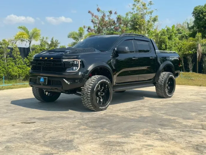 Front view of Ford Ranger Double Cab 2.0 Turbo Sport AT year 2024 black color used car in Hatyai