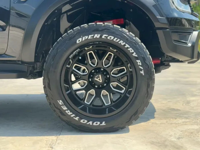 Front view of Ford Ranger Double Cab 2.0 Turbo Sport AT year 2024 black color used car in Hatyai รูปที่ 33