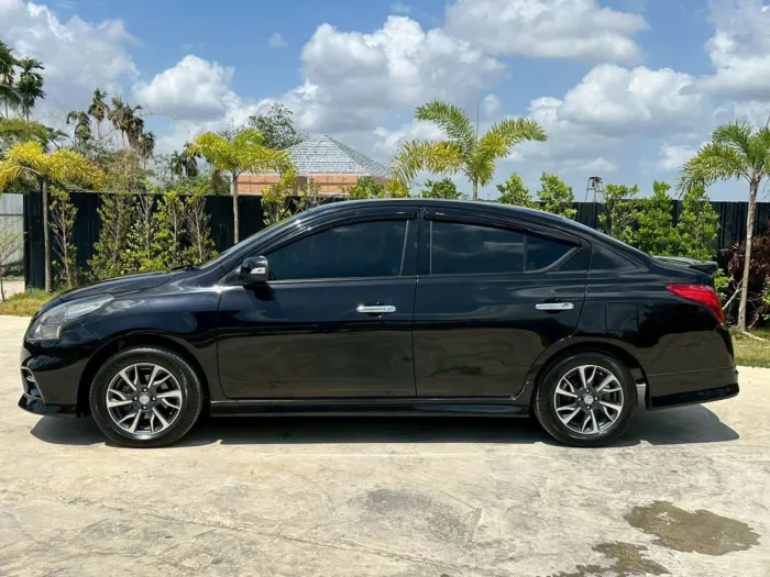 Front view of Nissan Almera 1.2 E Sportech year 2020 black color used car in Hatyai รูปที่ 3