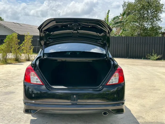 Front view of Nissan Almera 1.2 E Sportech year 2020 black color used car in Hatyai รูปที่ 8