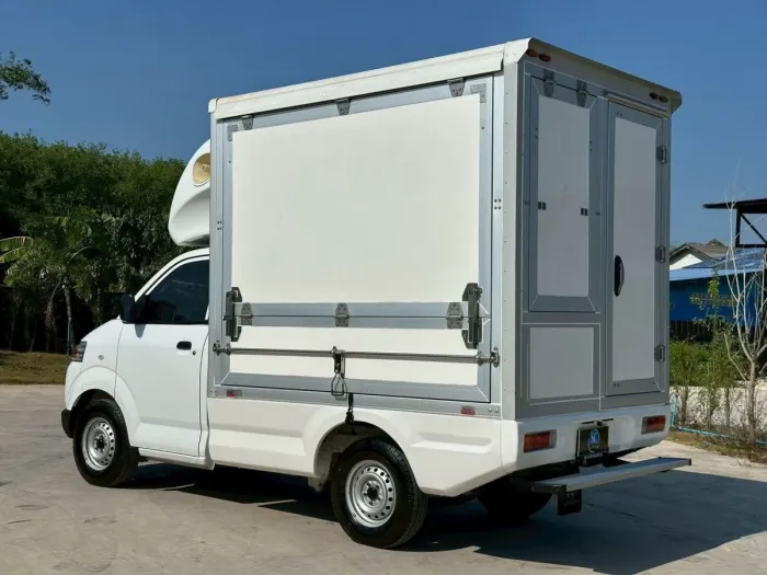Front view of Suzuki Carry 1.6 MT year 2017 white color used car in Hatyai รูปที่ 7