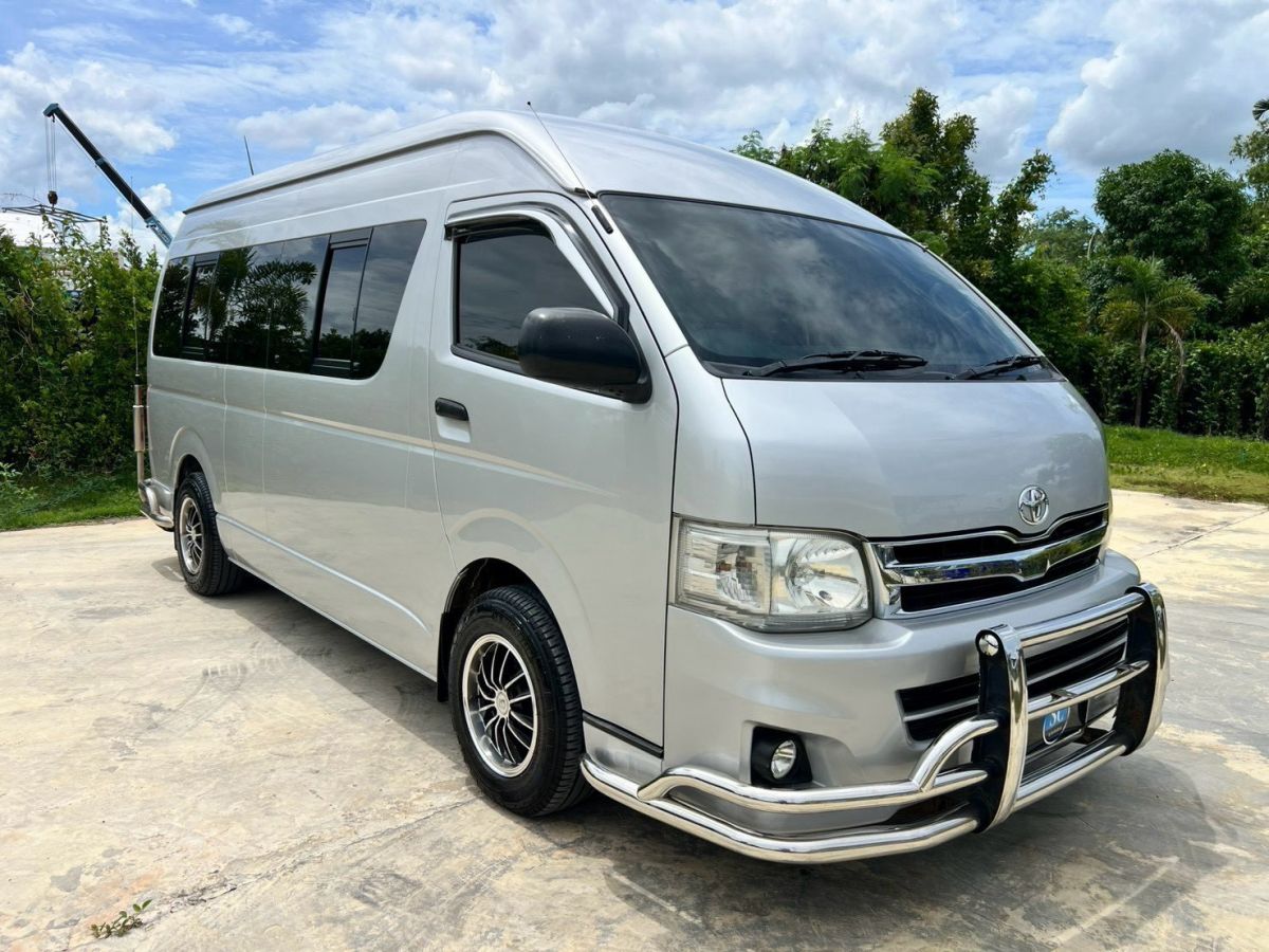 รถตู้โดยสารยอดนิยม Toyota Commuter 2.5 D4D ปี 2013 สีบรอนซ์เงิน ไมล์แท้ 133,649 กม. ราคา 469,000 บาท รถมือสองหาดใหญ่สภาพสวยพร้อมใช้งาน รูปที่ 3
