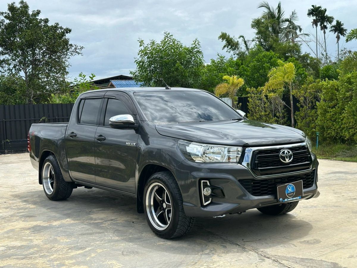 Front view of Toyota Hilux Revo Double Cab 2.4 Z Edition J Plus year 2019 grey color used car in Hatyai